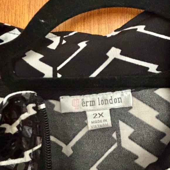Erin London Black and White Geometric Pattern Jacket, 2X - Picture 3 of 7